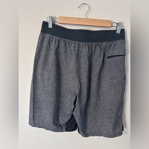 Lululemon T.H.E. Short Linerless Heathered Texture Printed Grey Deep Coal medium - Picture 2 of 4